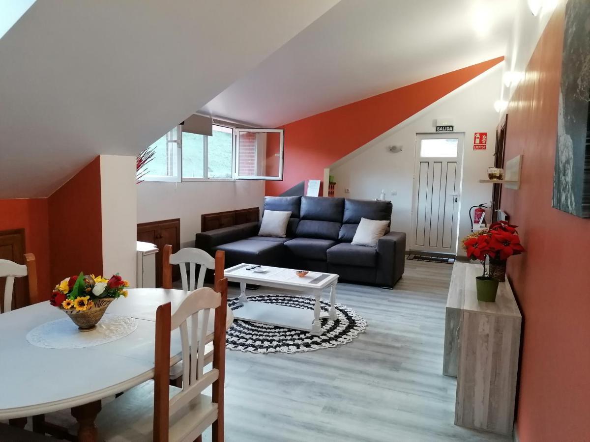 Apartamento Turistico La Mies オレニャ エクステリア 写真